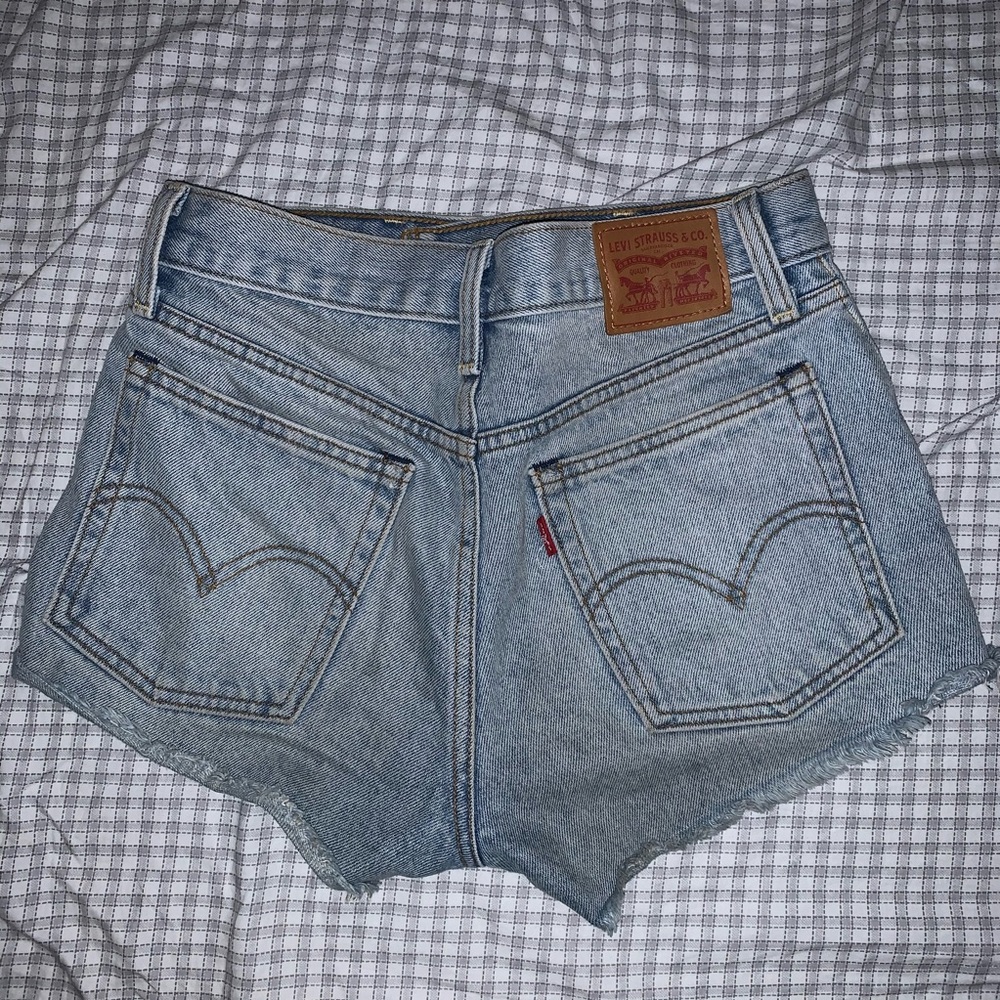 levi shorts